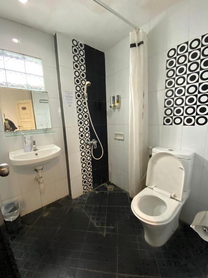 La Nostalgie Boutique Guest House Bandung Exterior foto