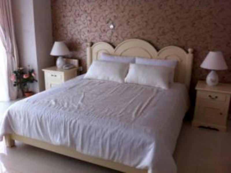 La Nostalgie Boutique Guest House Bandung Exterior foto